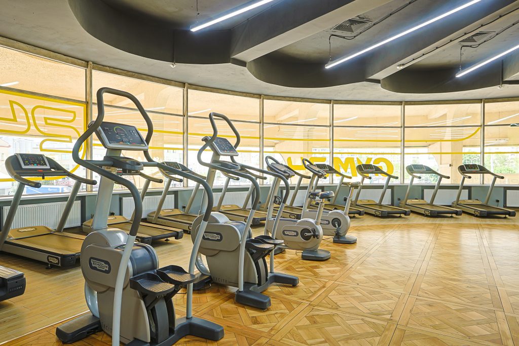 Кардио-зона тренажёрного зала GYM24 Белая Вежа