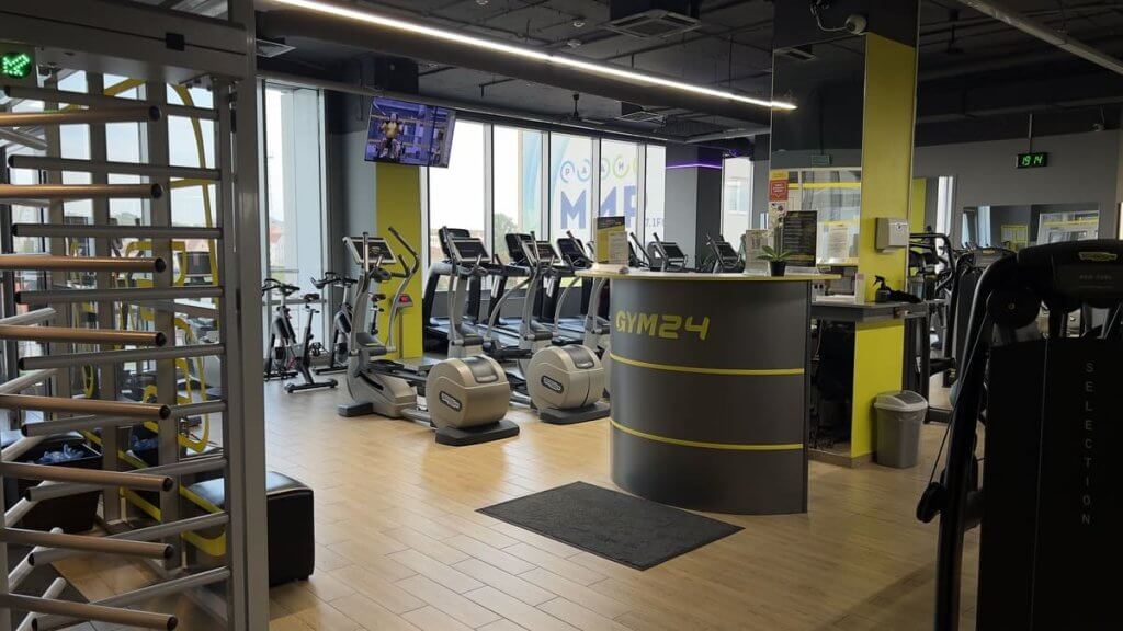 Тренажёрный зал GYM24 на Немиге, общий вид