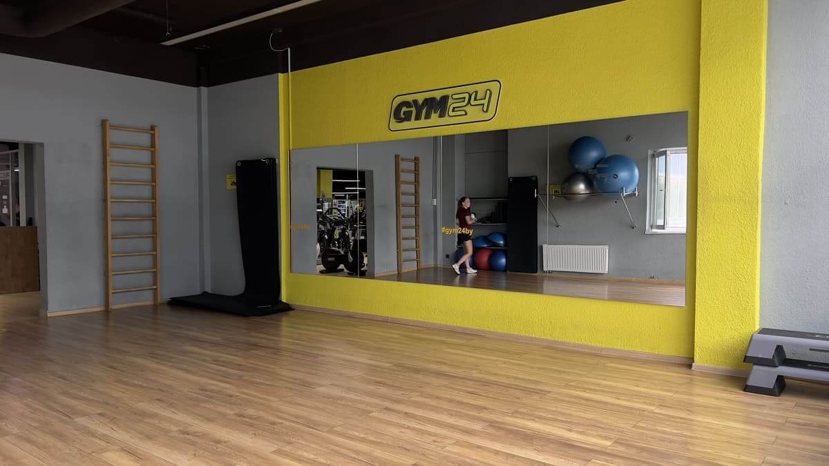Растяжка в клубе GYM24